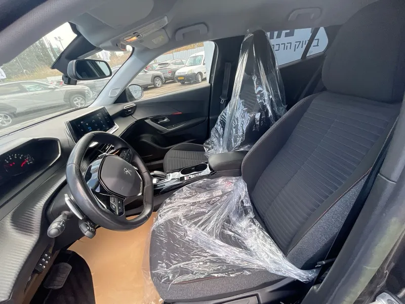Peugeot 2008 2nd hand, 2022