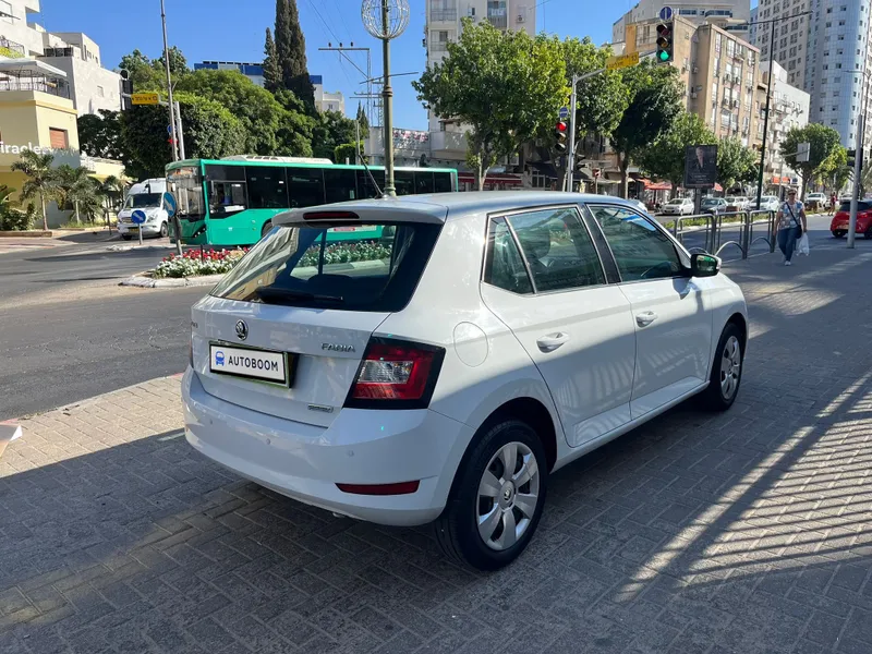 סקודה פאביה יד 2 רכב, 2019, פרטי