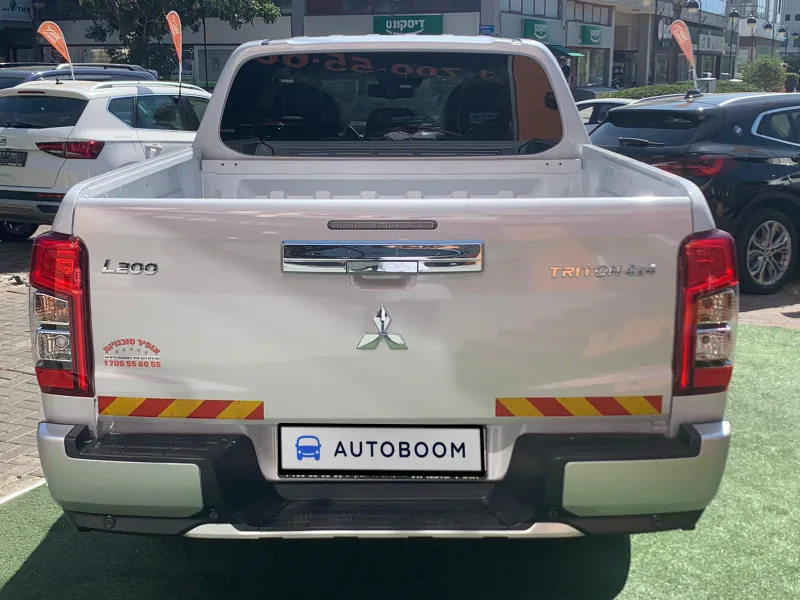 Mitsubishi Triton новый, 2021