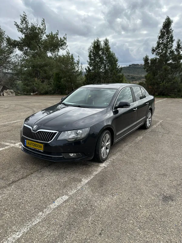 Škoda Superb 2ème main, 2014, main privée