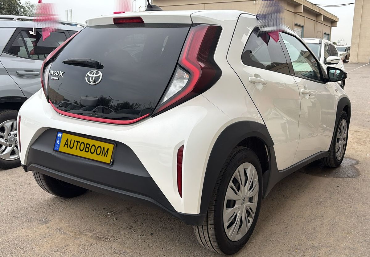 Toyota Aygo 2nd hand, 2022