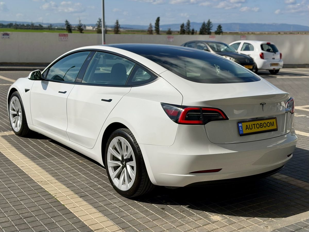 Tesla Model 3 с пробегом, 2022, частная