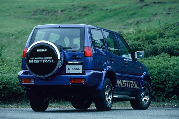 ניסאן מיסטרל 1994. מרכב, צורה. רכב שטח 5 דלתות, 1 דור