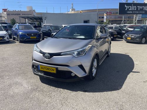 Toyota C-HR, 2017, фото