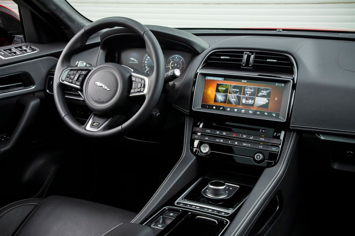 Jaguar F-Pace 2015. Center console. SUV 5-doors, 1 generation