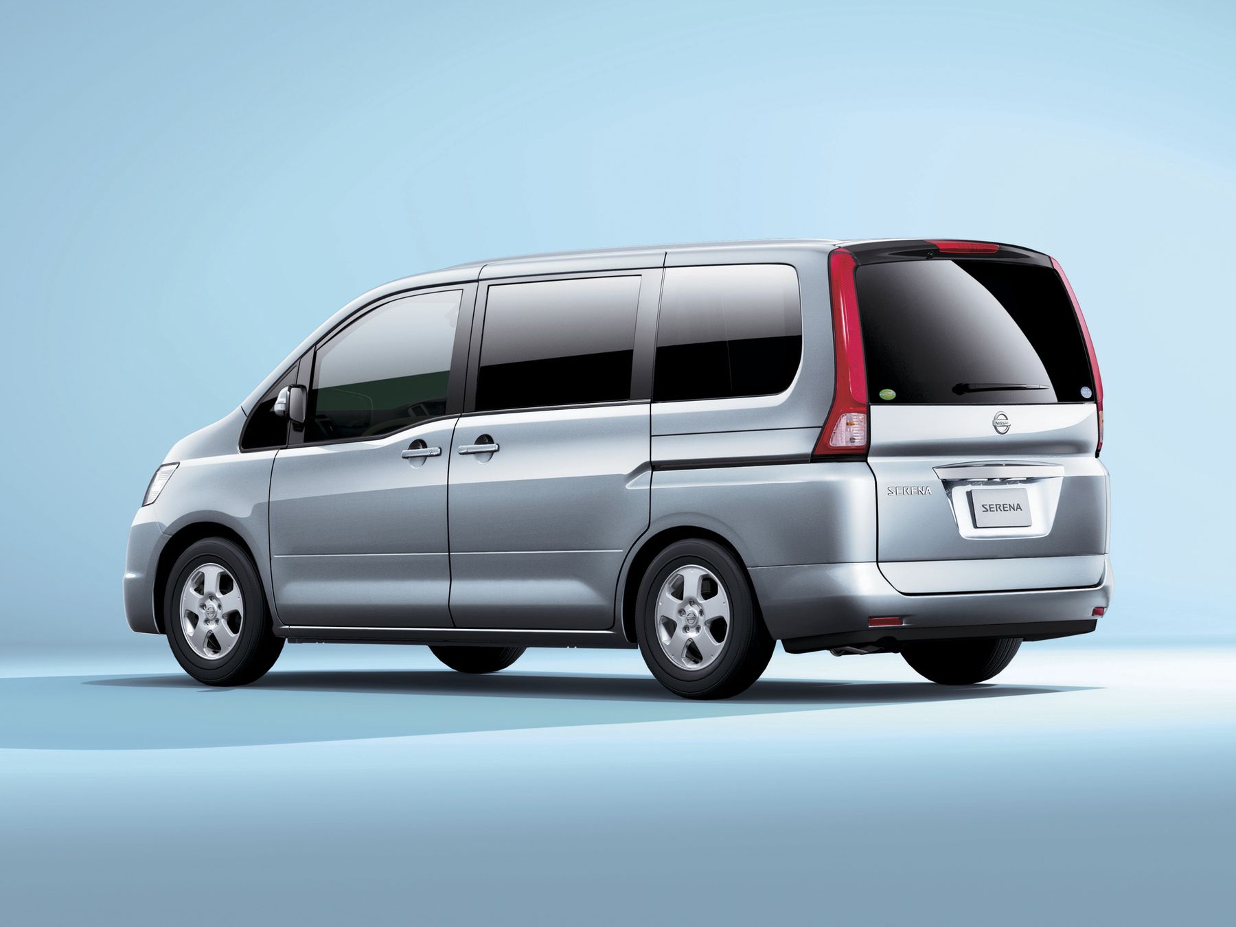 Nissan Serena 26