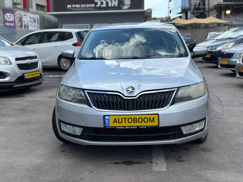 Skoda Rapid с пробегом, 2013