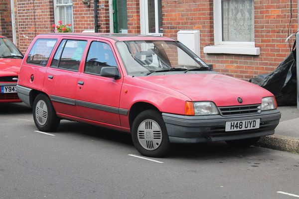 Vauxhall Astra 1984. Carrosserie, extérieur. Break 5-portes, 2 génération