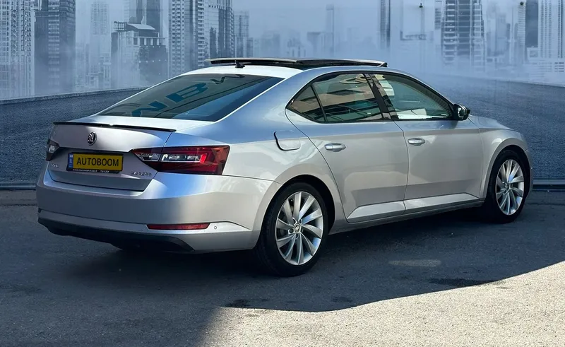 Skoda Superb 2nd hand, 2016, private