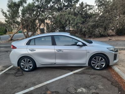 Hyundai IONIQ 2nd hand, 2017, private hand