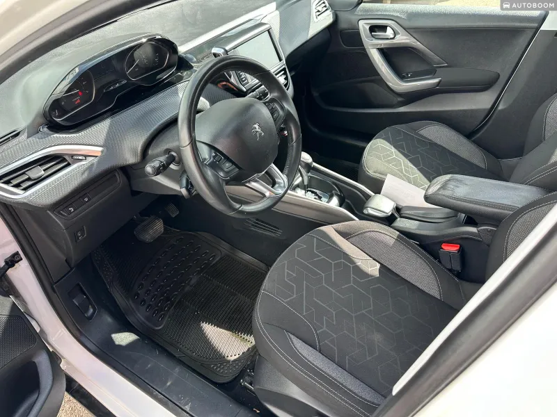 Peugeot 2008 2nd hand, 2019, private