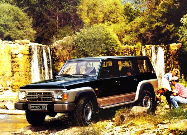 ניסאן פטרול ‏1987. מרכב, צורה. רכב שטח 5 דלתות, 4 דור