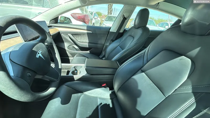Tesla Model 3 2nd hand, 2022