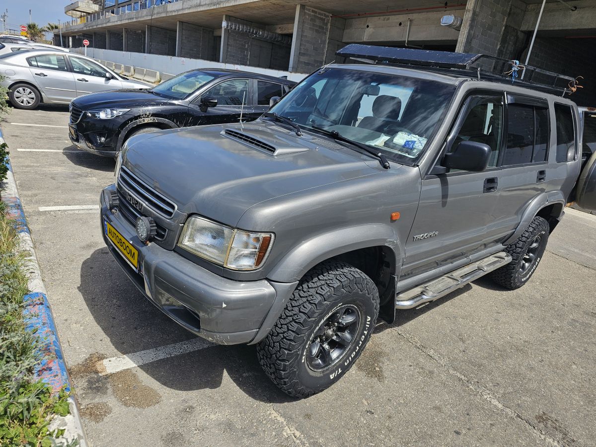 Isuzu Trooper 2nd hand, 2002, private hand