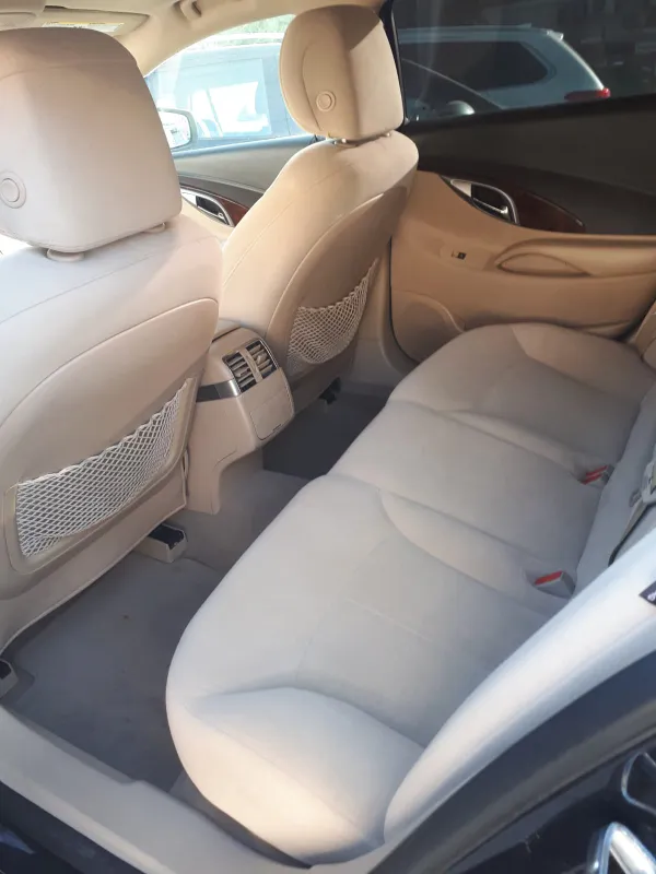 Buick LaCrosse 2nd hand, 2011, private hand