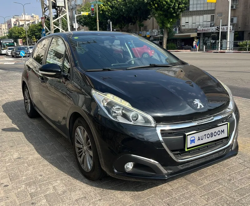 Peugeot 208 2nd hand, 2016, private hand