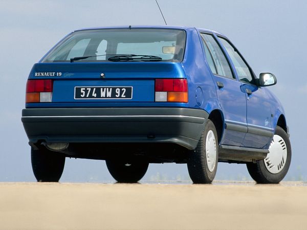 Renault 19 1988. Carrosserie, extérieur. Hatchback 5-portes, 1 génération