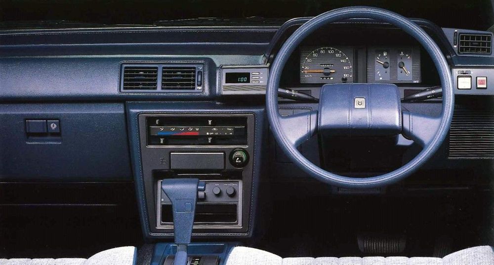 Toyota Mark II 1984. Tableau de bord. Break 5-portes, 5 génération
