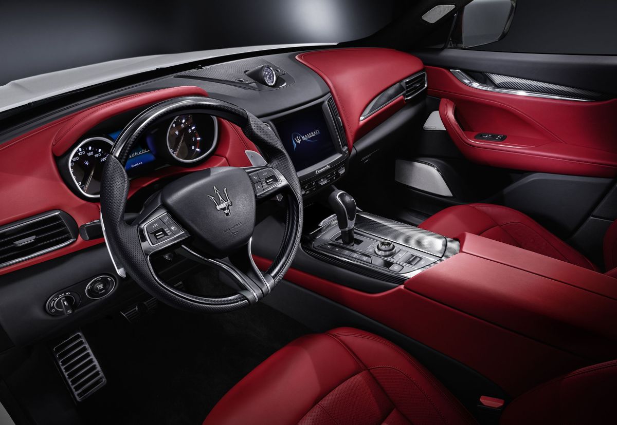 Maserati Levante 2016. Front seats. SUV 5-doors, 1 generation