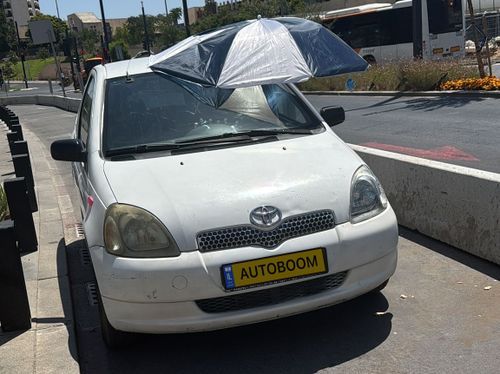Toyota Yaris, 2001, фото