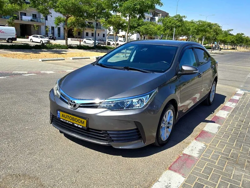 Toyota Corolla 2nd hand, 2017, private hand