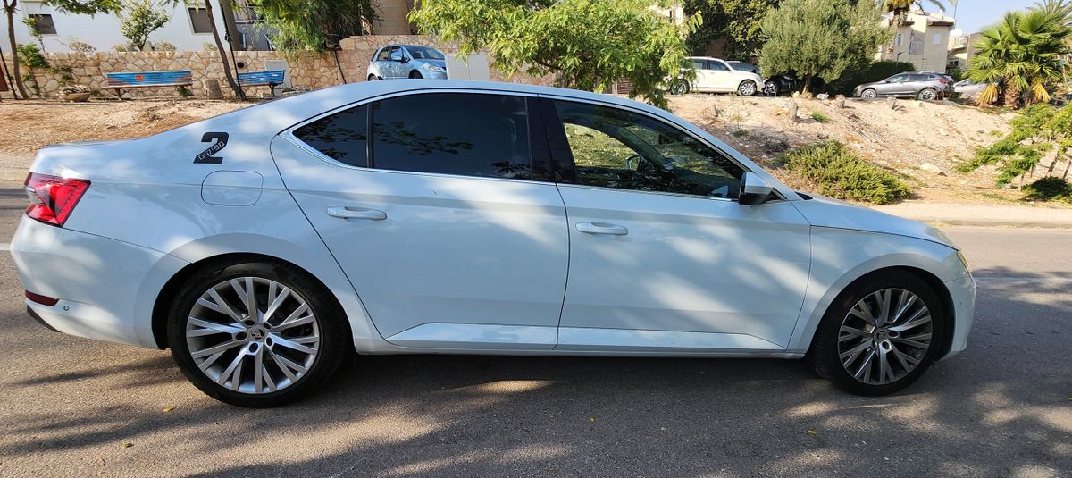 Skoda Superb с пробегом, 2019, частная рука