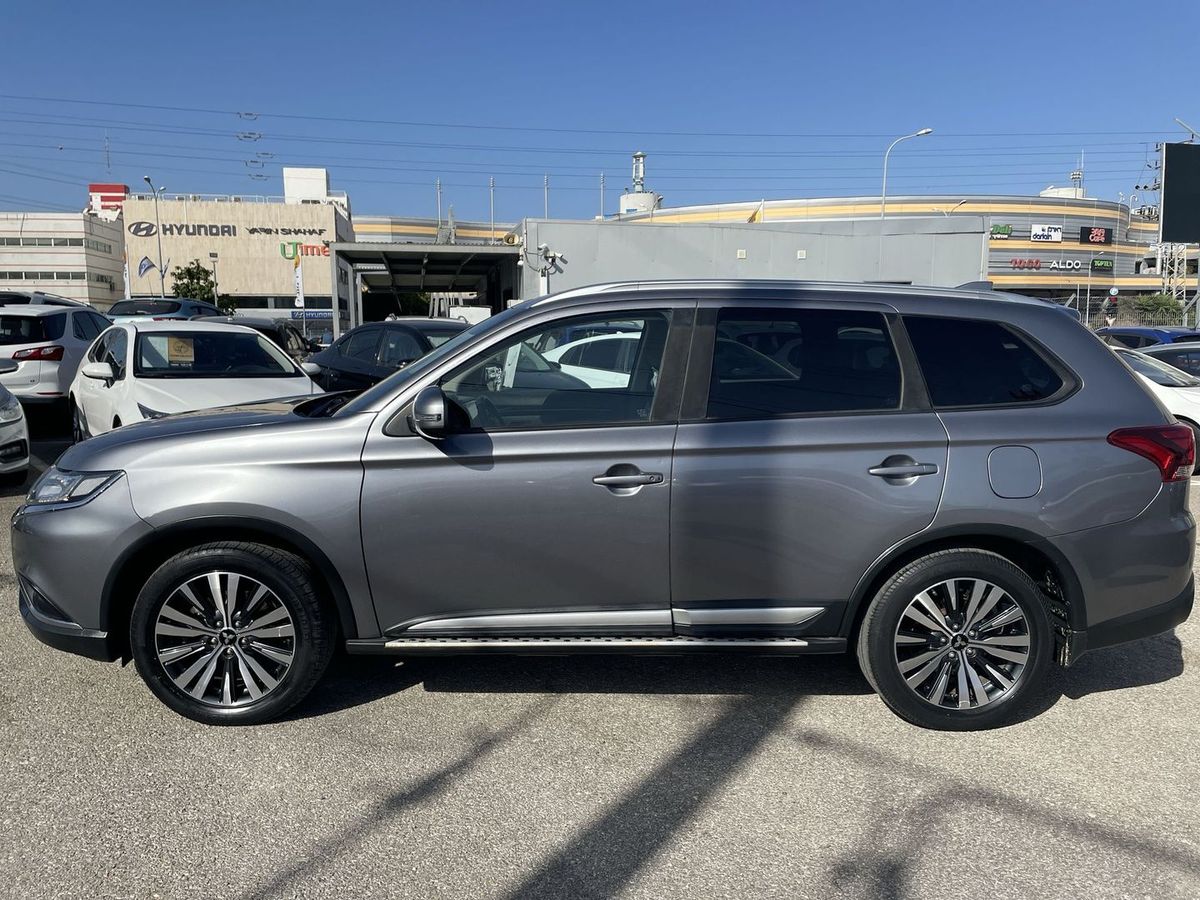 Mitsubishi Outlander 2nd hand, 2018, private hand