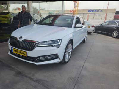 Skoda Superb с пробегом, 2023, частная рука