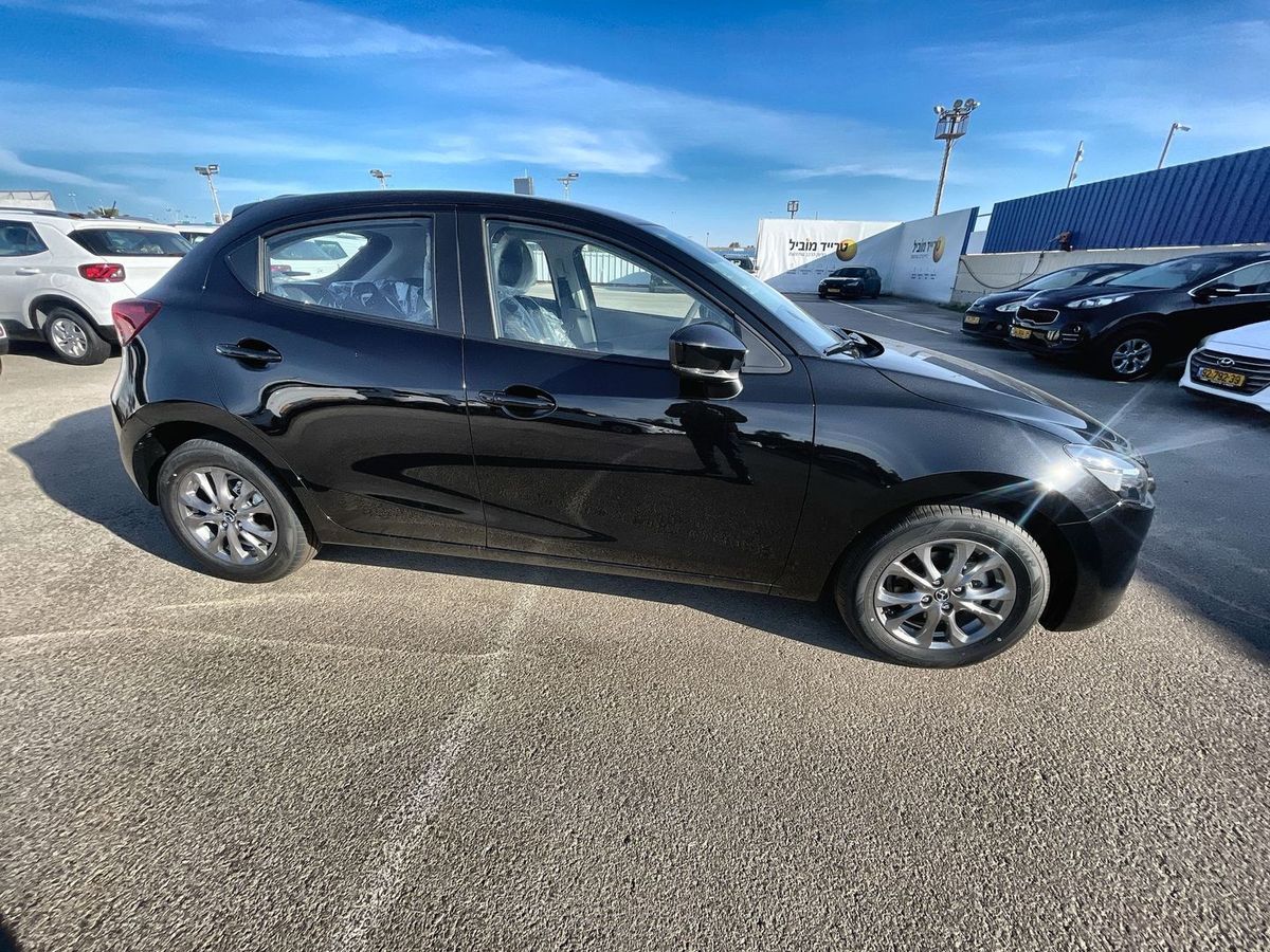 Mazda 2 nouvelle voiture, 2025