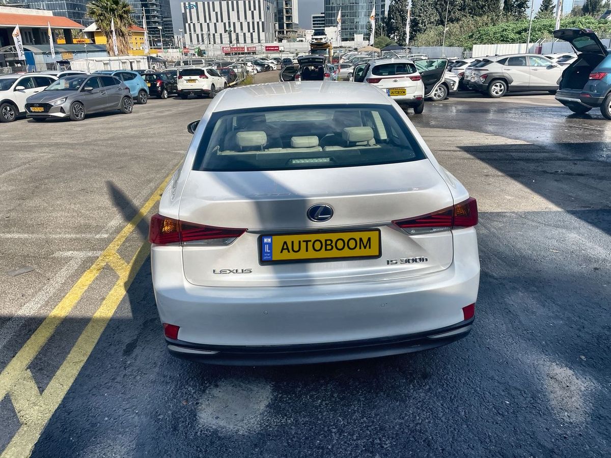 Lexus IS 2nd hand, 2019, private hand
