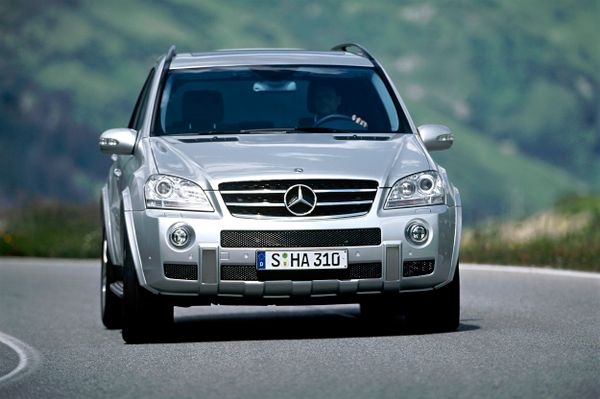 מרצדס-בנץ M-Class AMG 2006. מרכב, צורה. רכב שטח 5 דלתות, 2 דור