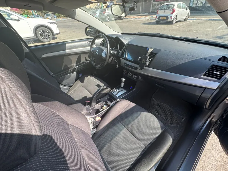 Mitsubishi Lancer 2nd hand, 2011, private hand