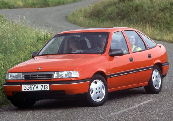 Opel Vectra 1988. Carrosserie, extérieur. Liftback, 1 génération