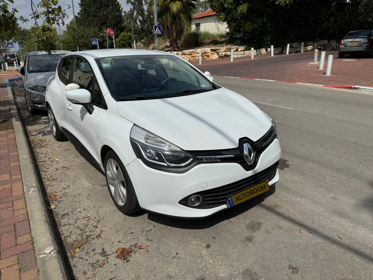 Renault Clio 2nd hand, 2015
