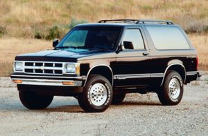 שברולט בלייזר ‏1990. מרכב, צורה. רכב שטח 3 דלתות, 1 דור, שדרוג