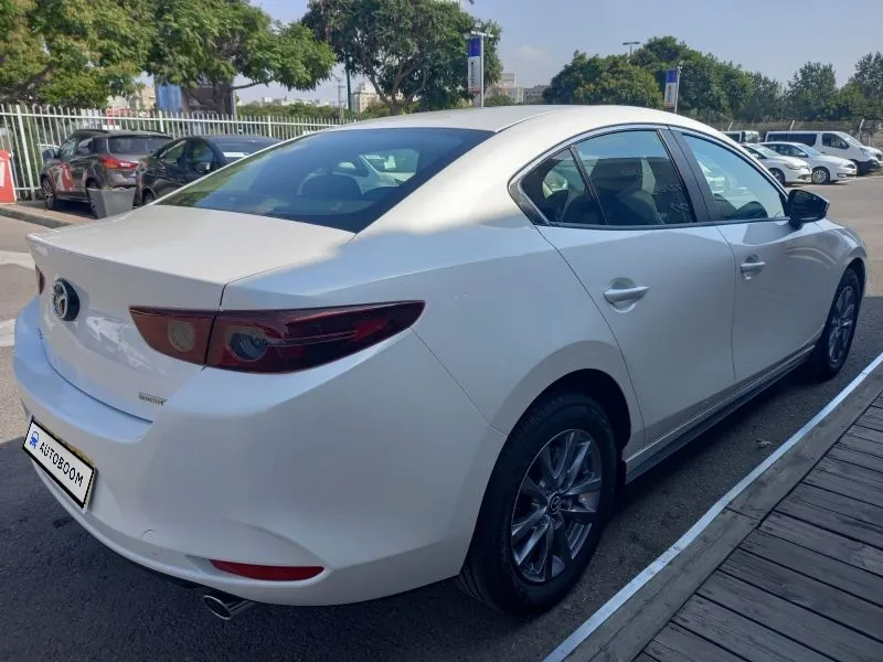 Mazda 3 new car, 2021