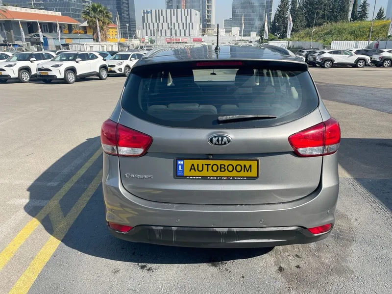 Kia Carens 2nd hand, 2016, private hand