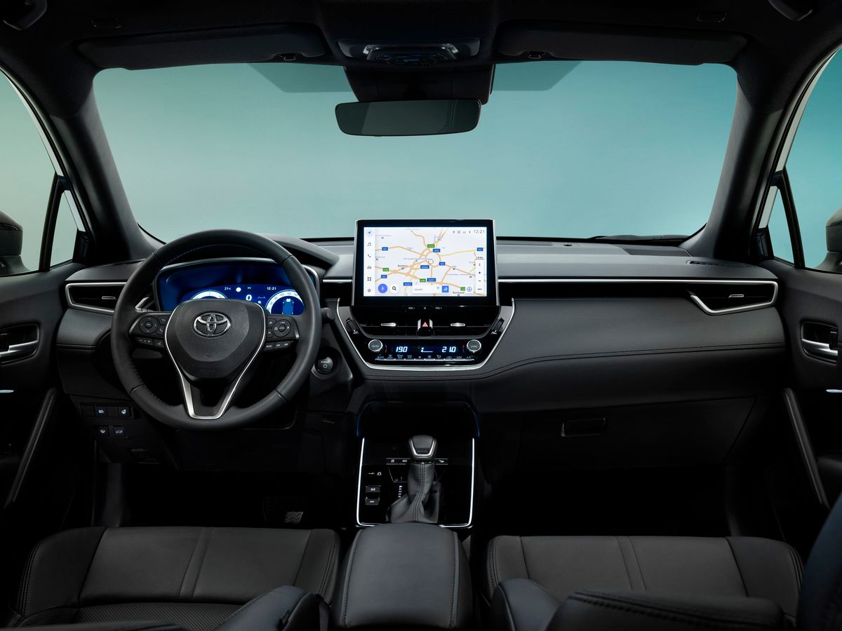 Toyota Corolla Cross 2025. Передние сидения. Внедорожник 5 дв., 1 поколение, рестайлинг 2