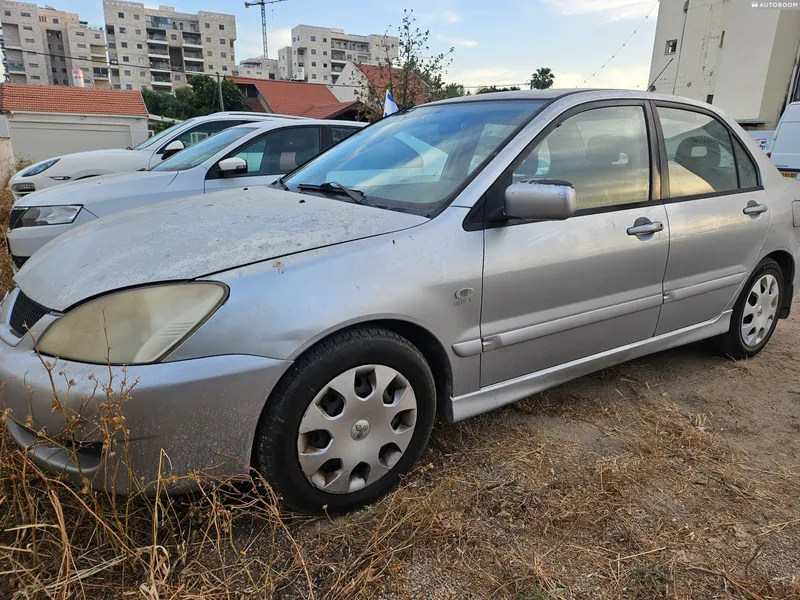 מיצובישי לנסר יד 2 רכב, 2008, פרטי