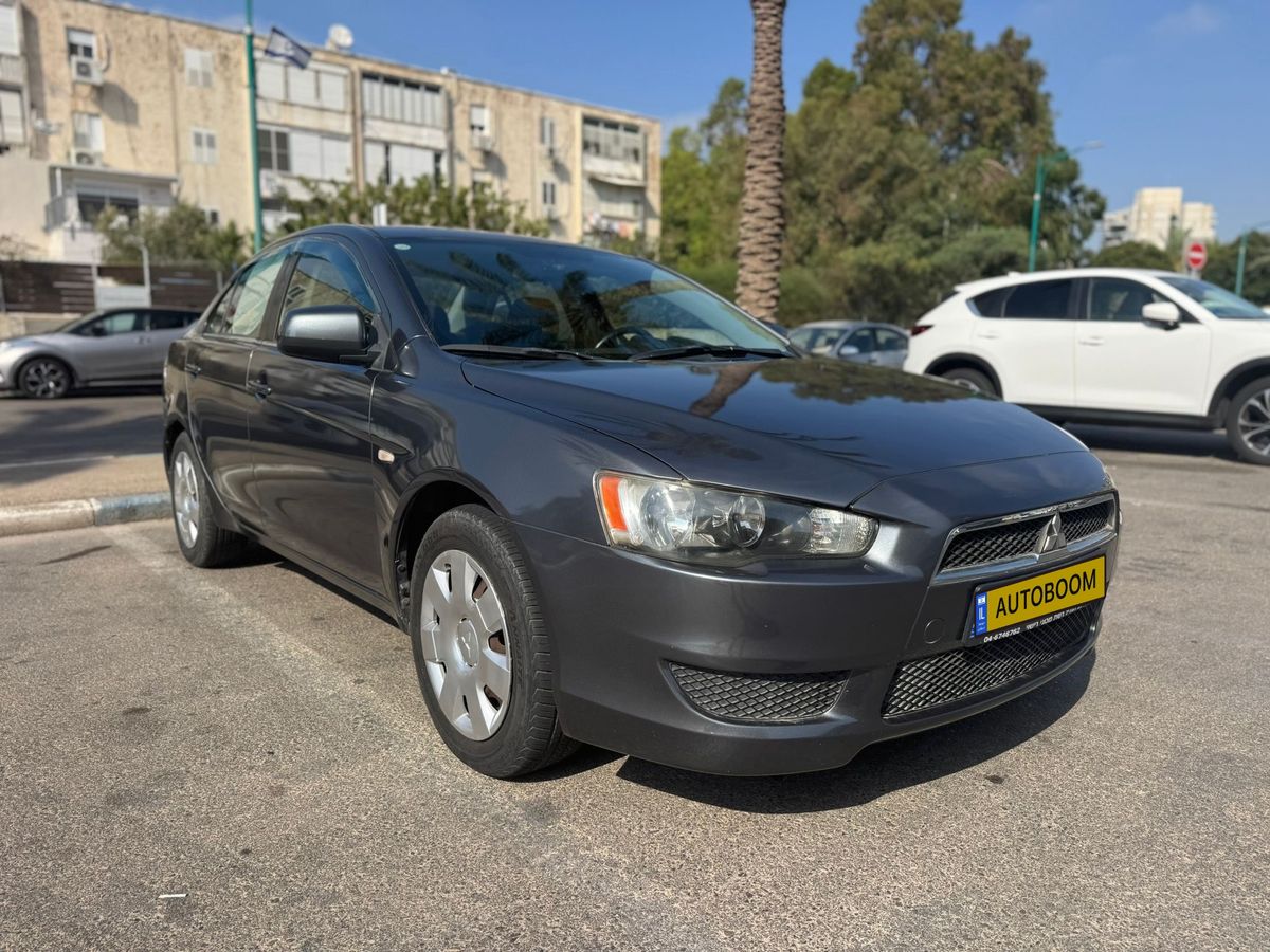 Mitsubishi Lancer с пробегом, 2011, частная рука
