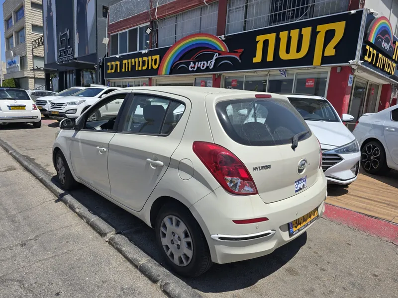 יונדאי i20 יד 2 רכב, 2014, פרטי