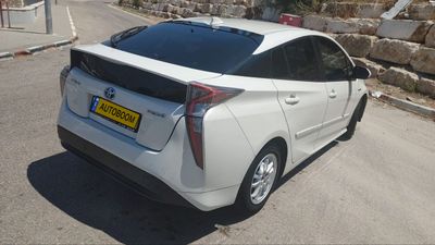 Toyota Prius 2nd hand, 2017, private hand
