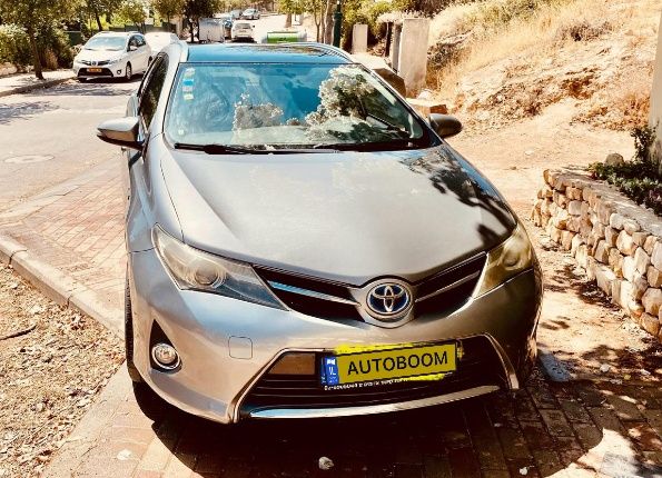 Toyota Auris 2nd hand, 2014, private hand