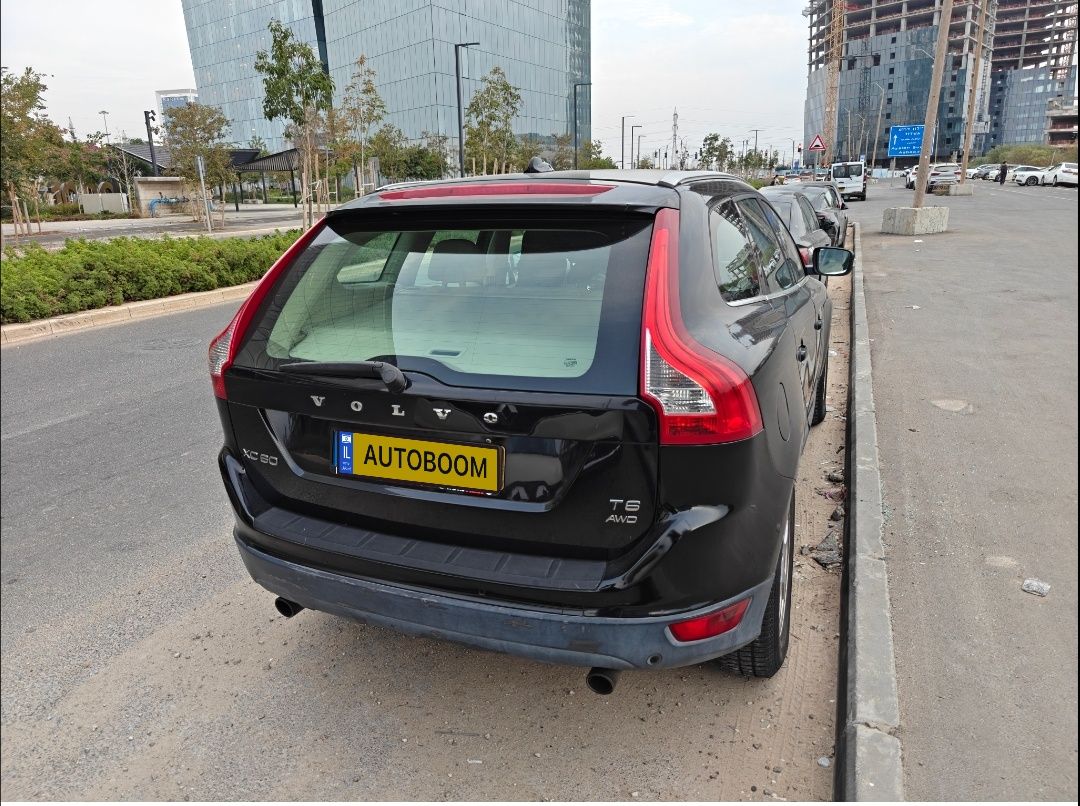 Volvo XC60 2nd hand, 2011, private