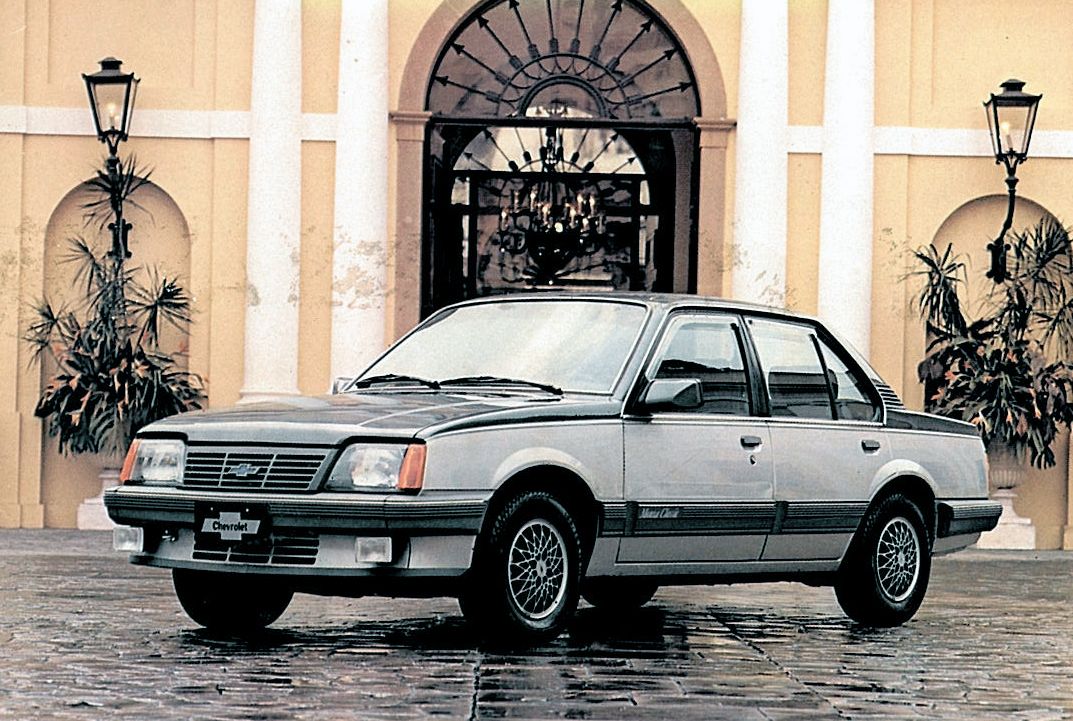 Chevrolet Monza 1982. Carrosserie, extérieur. Berline, 1 génération