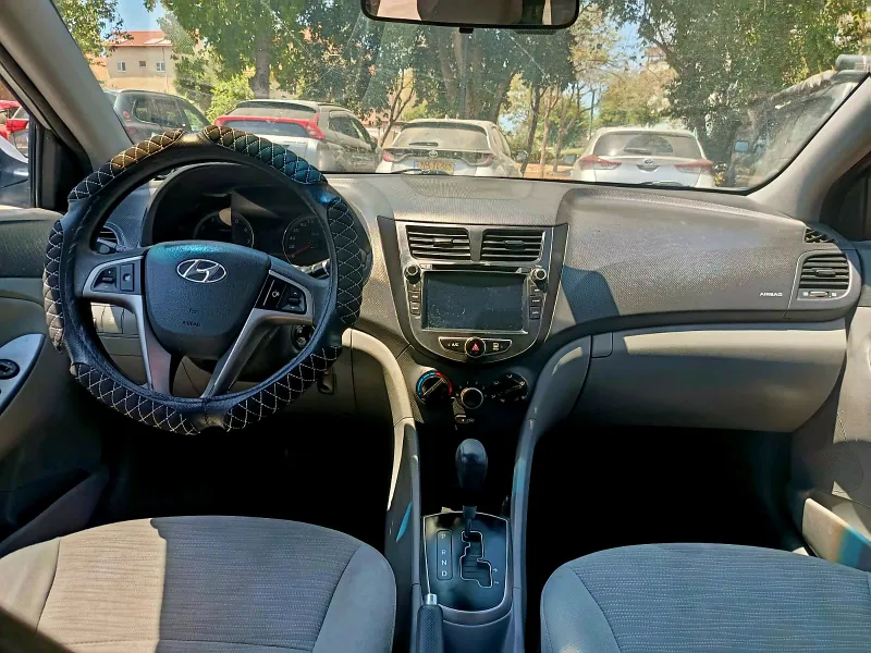 Hyundai i25 с пробегом, 2015, частная рука