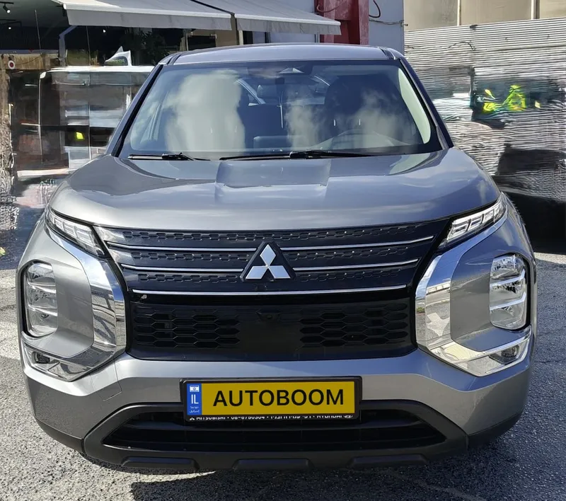 Mitsubishi Outlander 2nd hand, 2024