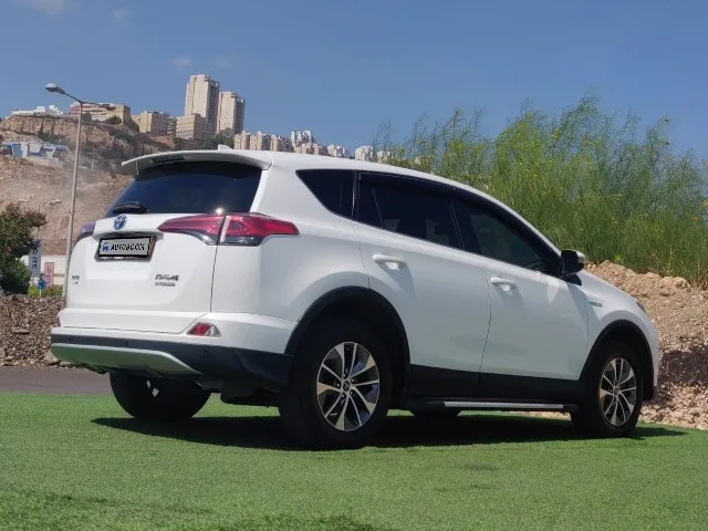 Toyota RAV4 с пробегом, 2017