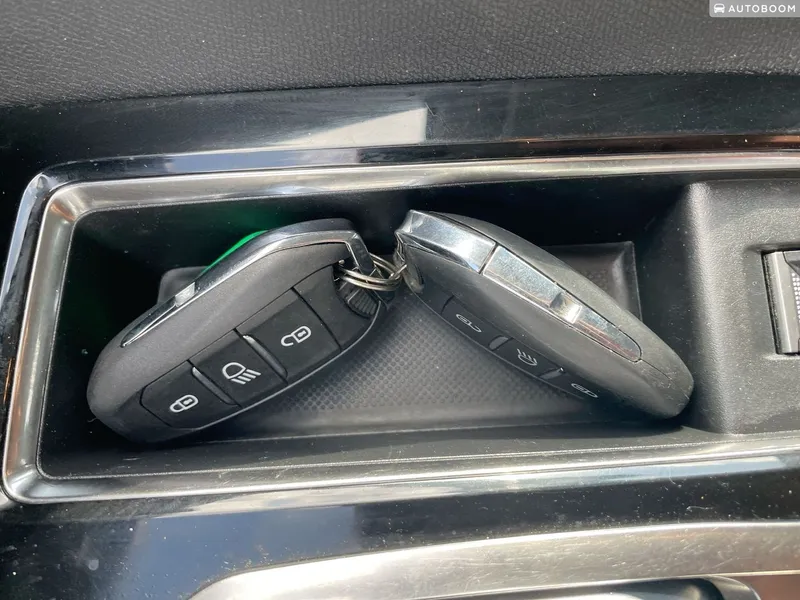 Peugeot 3008 2nd hand, 2021