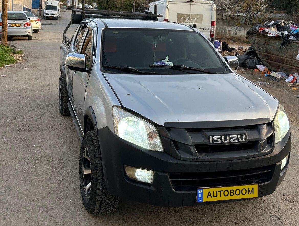 Isuzu D-Max с пробегом, 2014, частная